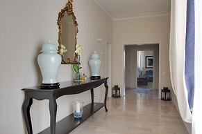 Kometa Suites & Apartments