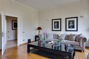 Kometa Suites & Apartments