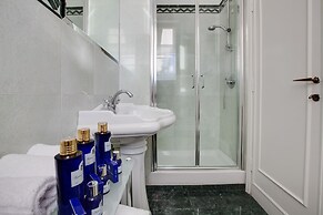 Kometa Suites & Apartments