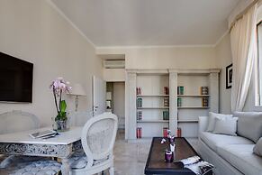 Kometa Suites & Apartments