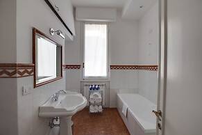 Kometa Suites & Apartments