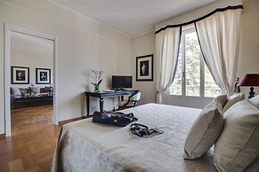 Kometa Suites & Apartments