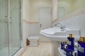 Kometa Suites & Apartments