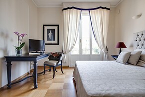 Kometa Suites & Apartments