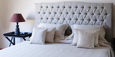 Kometa Suites & Apartments