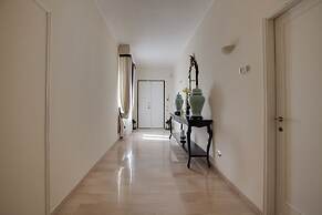 Kometa Suites & Apartments