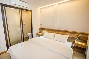 The Arak Bed Bar and Hostel