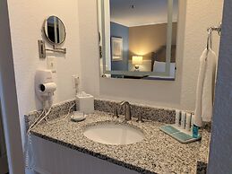 The Avenue Inn and Spa