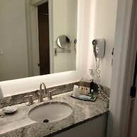 The Avenue Inn and Spa