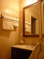 Korina Gallery Hotel