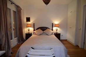 Korina Gallery Hotel