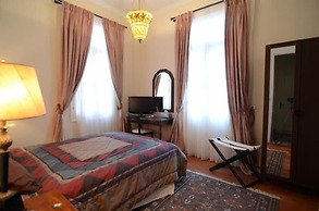 Korina Gallery Hotel