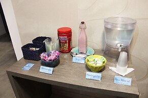 Agora Suites Self-Service Boutique Hotel