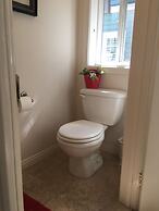 2 Bedroom Townhome 2 Mins. to the Beach