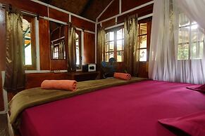 Indra Valley Inn Bukit Lawang