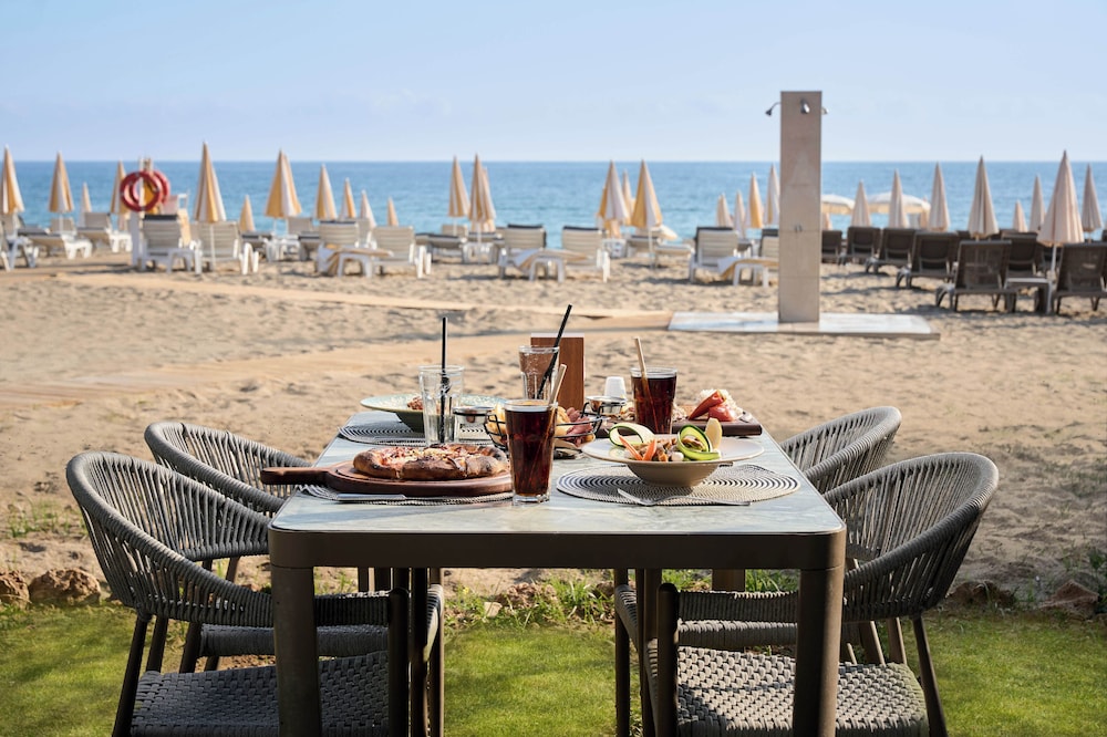 Elysee Beach Hotel