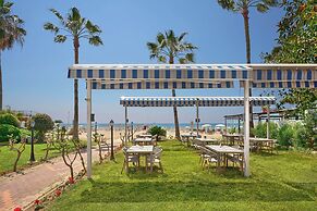 Elysee Beach Hotel