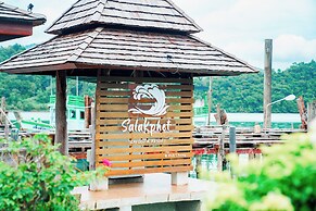 Salakphet Resort