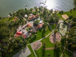 Marholmen Stugor
