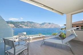 Hotel Castello Lake Front