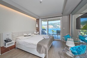 Hotel Castello Lake Front