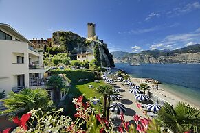 Hotel Castello Lake Front