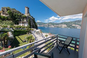 Hotel Castello Lake Front
