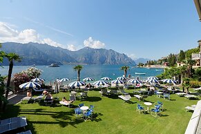 Hotel Castello Lake Front