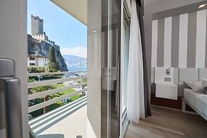Hotel Castello Lake Front