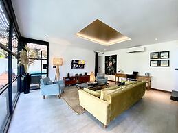 Karmagali Boutique Suites (Adults Only) & Private villas (families)