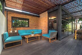 Karmagali Boutique Suites (Adults Only) & Private villas (families)