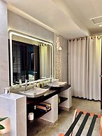 Karmagali Boutique Suites (Adults Only) & Private villas (families)