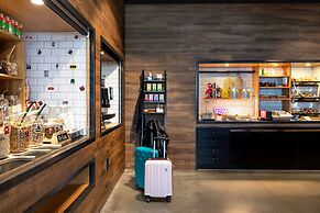 MOXY Frankfurt Eschborn