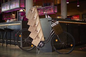 MOXY Frankfurt Eschborn