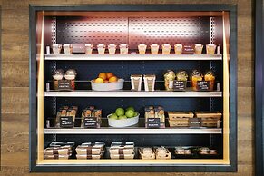 MOXY Frankfurt Eschborn