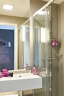 MOXY Frankfurt Eschborn