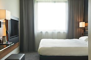 MOXY Frankfurt Eschborn