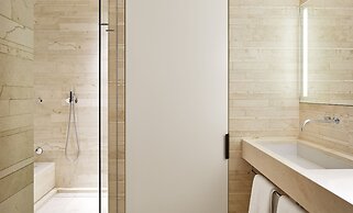 Roomers Baden-Baden, Autograph Collection