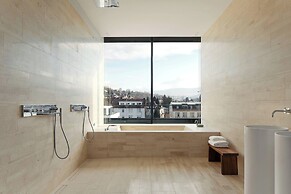 Roomers Baden-Baden, Autograph Collection