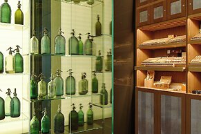 Roomers Baden-Baden, Autograph Collection