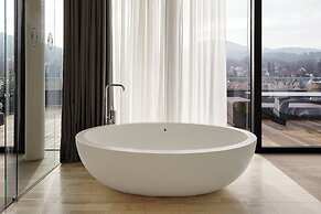 Roomers Baden-Baden, Autograph Collection