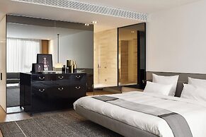 Roomers Baden-Baden, Autograph Collection