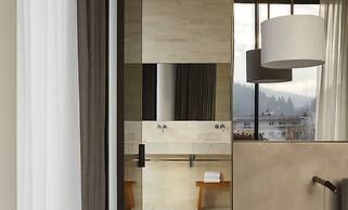 Roomers Baden-Baden, Autograph Collection