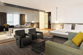 Roomers Baden-Baden, Autograph Collection