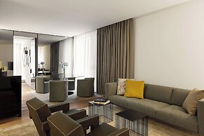 Roomers Baden-Baden, Autograph Collection