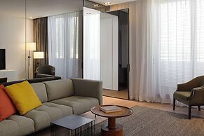 Roomers Baden-Baden, Autograph Collection