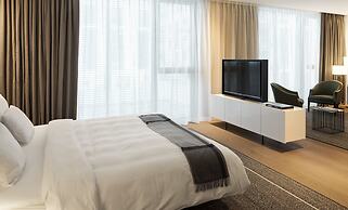 Roomers Baden-Baden, Autograph Collection