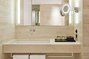 Roomers Baden-Baden, Autograph Collection