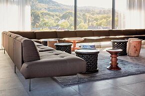Roomers Baden-Baden, Autograph Collection