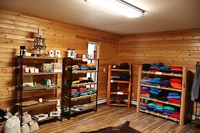 Boulder Creek Lodge - Campsite